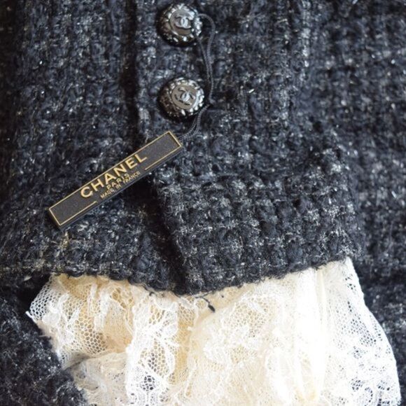 Vintage, Authentic, Chanel Tweed Jacket - Picture 4 of 8